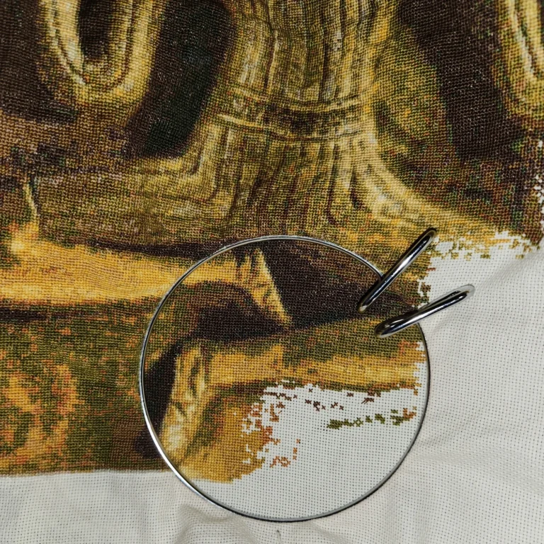 Travail en cours de la broderie Cernunnos